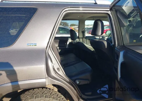 2015 Toyota 4Runner Sr5 Premium z USA, uszkodzony, nr VIN JTEZU5JR6F5087285